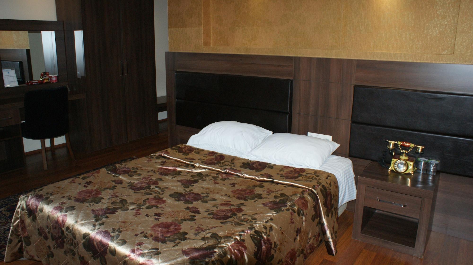 The Istanbul Hotel Exterior photo